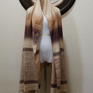 Multicolor Cream Wrap